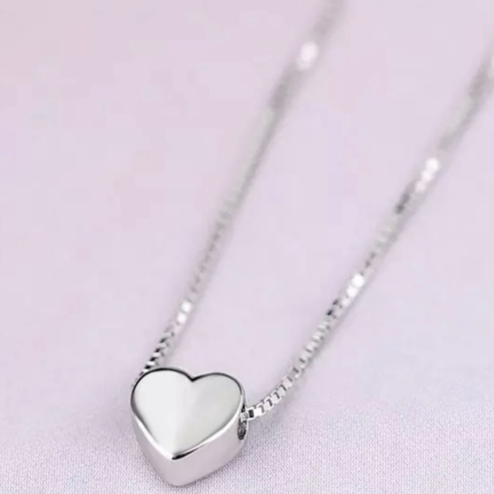 💥Only a few left! Cute heart necklace